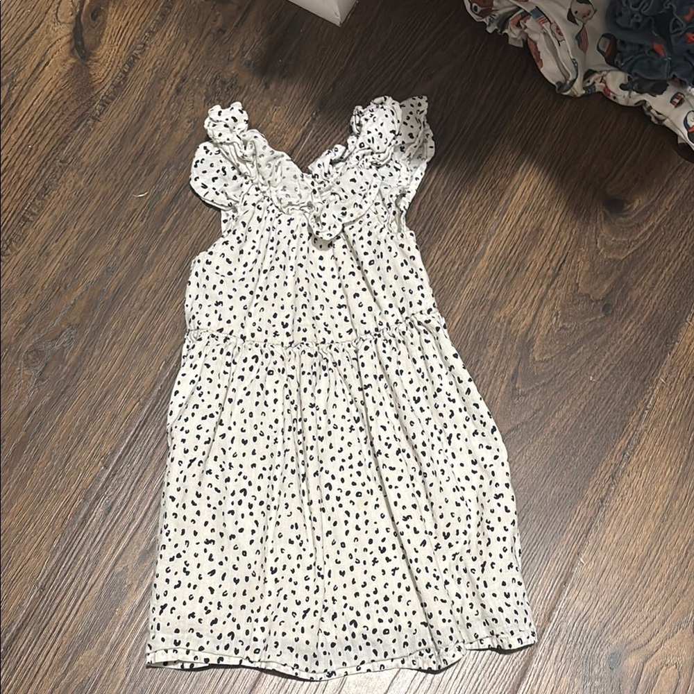 Old Navy White and Black Flutter Sleeve Sundress